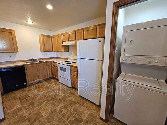 3rd image of 13224 E 31st Ct APT 1