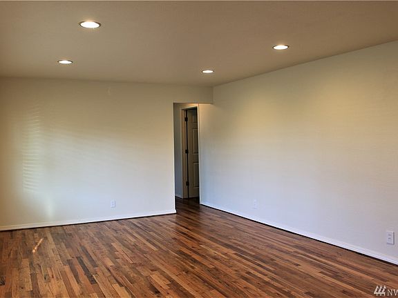 3rd image of 9227 48th Dr NE