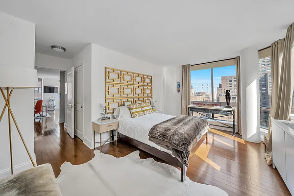 Rented by Douglas Elliman | media 4