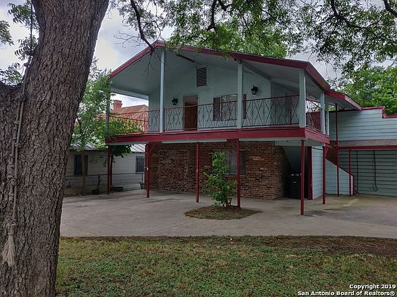 2nd image of 1011 N Sabinas St