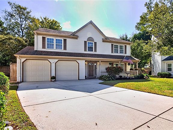 2nd image of 900 Roundtable Ct