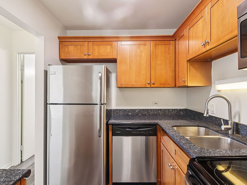 1st image of 906 Joliet Rd #31
