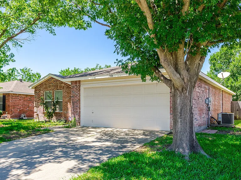 4606 Green Meadow Dr — Photo 1