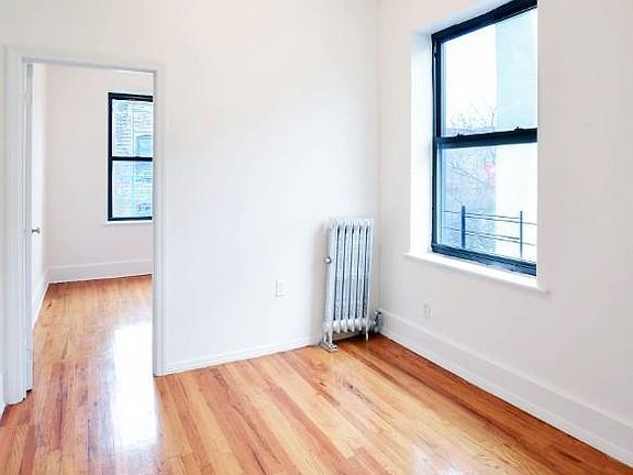 4th image of 124 Sherman Ave APT 23