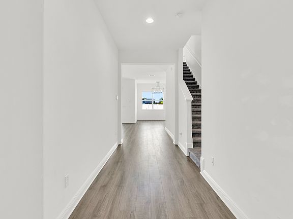 4th image of 5404 Golden Apple Dr
