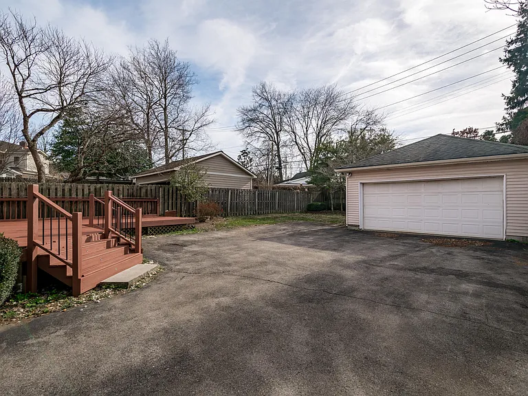 1378 Fontaine Rd — Photo 42
