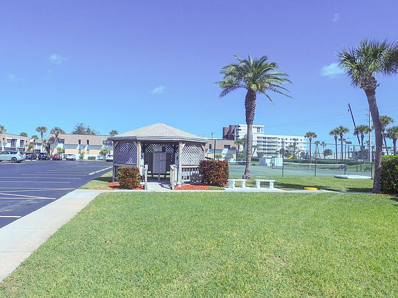 Home For Sale In PALM COLONY CLUB