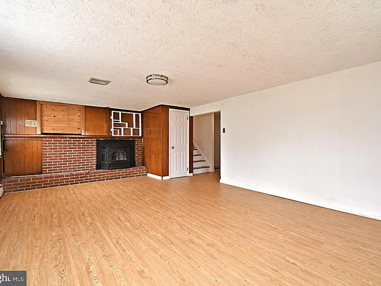 559 General Muhlenberg Rd — Photo 30