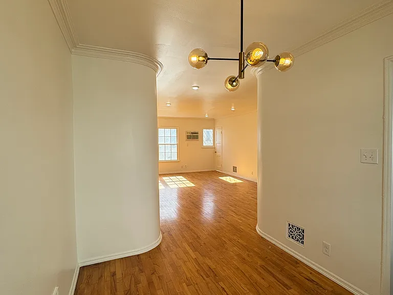 1455 1/2 S Beverly Dr — Photo 7