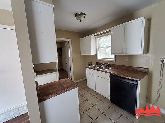 5th image of 4095 Kenosha Rd