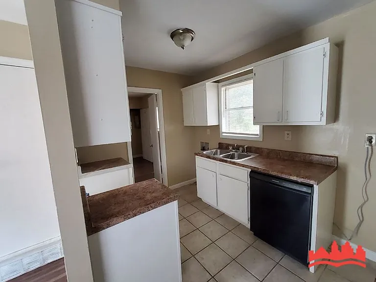 4095 Kenosha Rd — Photo 5