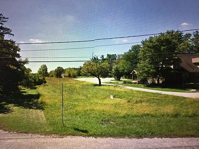 2nd image of 25644 N Gilmer Rd