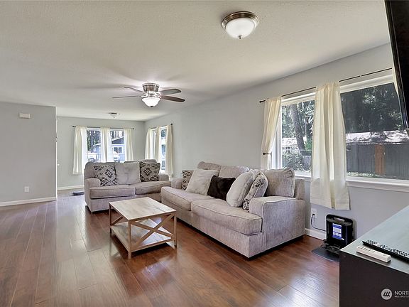 5th image of 15522 Grant Avenue SW