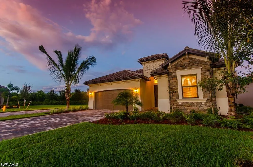3 bed, 3.0 bath, 2032 sqft, $21,500 — Photo 1