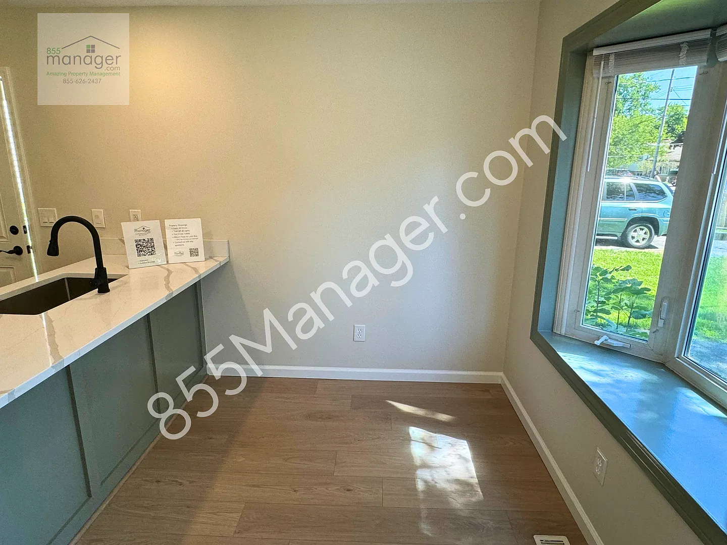 Lakeside Luxury: Newly Renovated 3-Bedroom Home with Elizabeth Lake Access! — Photo 4