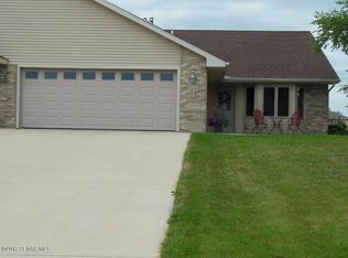 701B Simplicity Dr, Ellendale, MN 56026