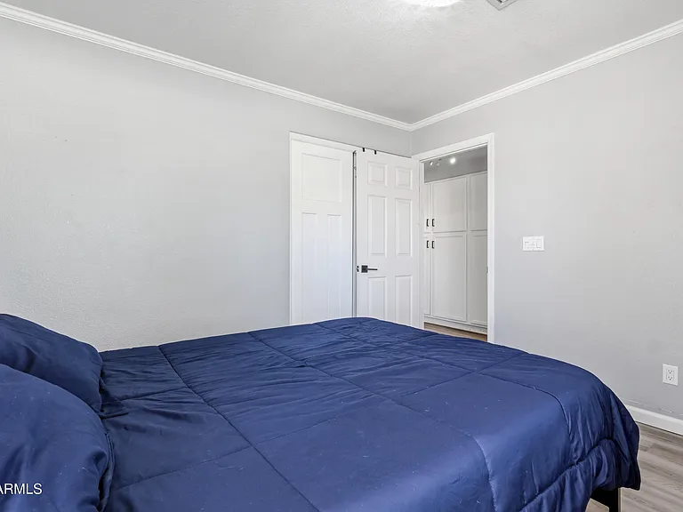 8875 S Ash Ave — Photo 17