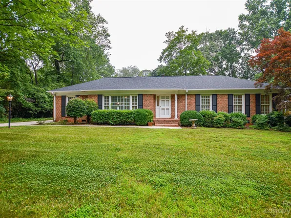 324 Chadmore Dr, Charlotte, NC 28270