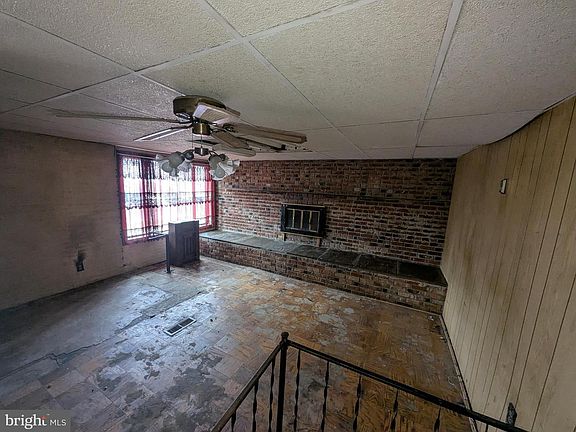 5th image of 809 203rd St
