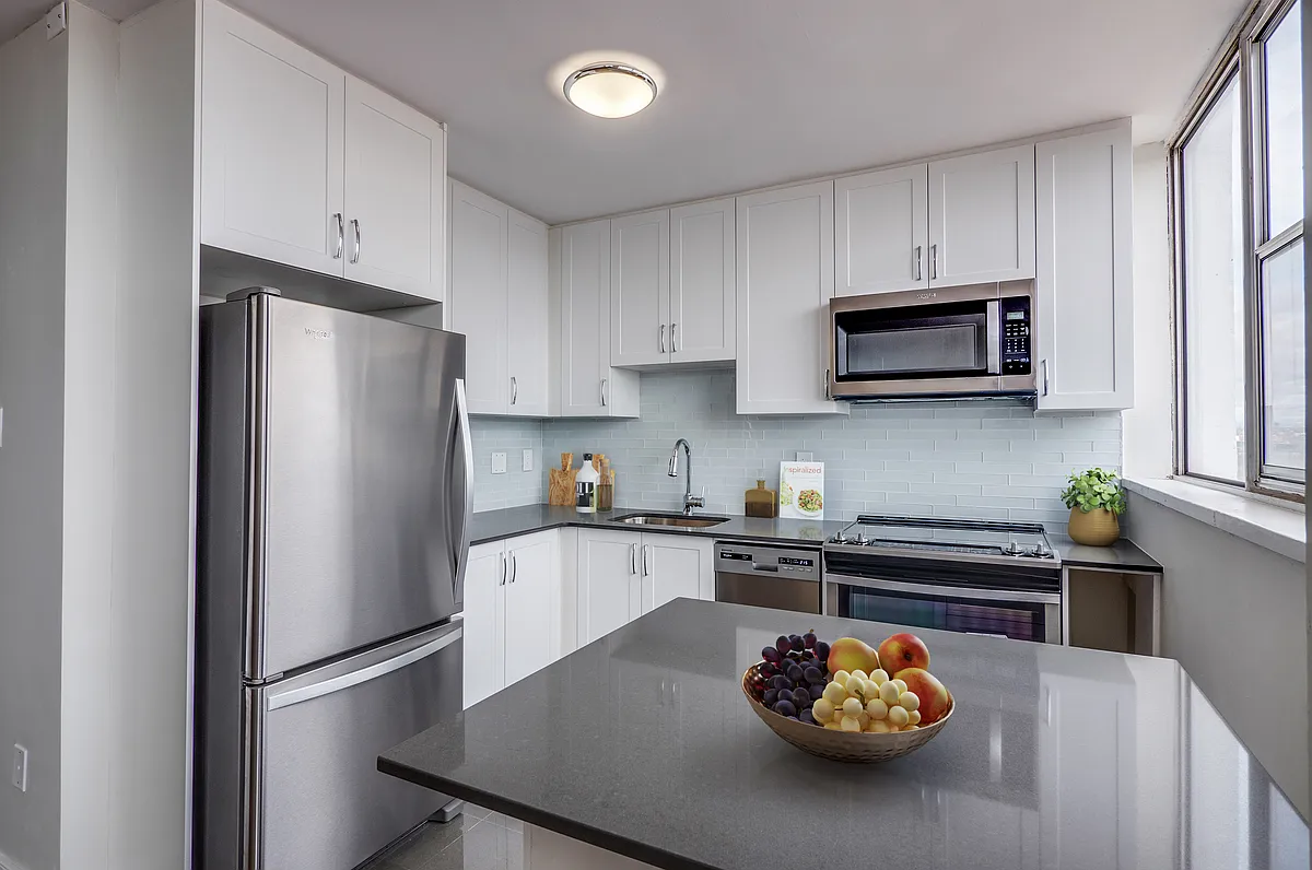 19 Rosemount Drive — Photo 3