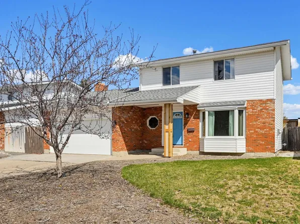 3215 104th St NW, Edmonton, AB T6J 3N5