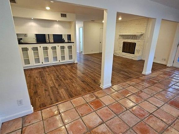 3rd image of 1903 Westridge Dr APT A