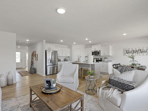 4th image of 476 Stone Creek Road