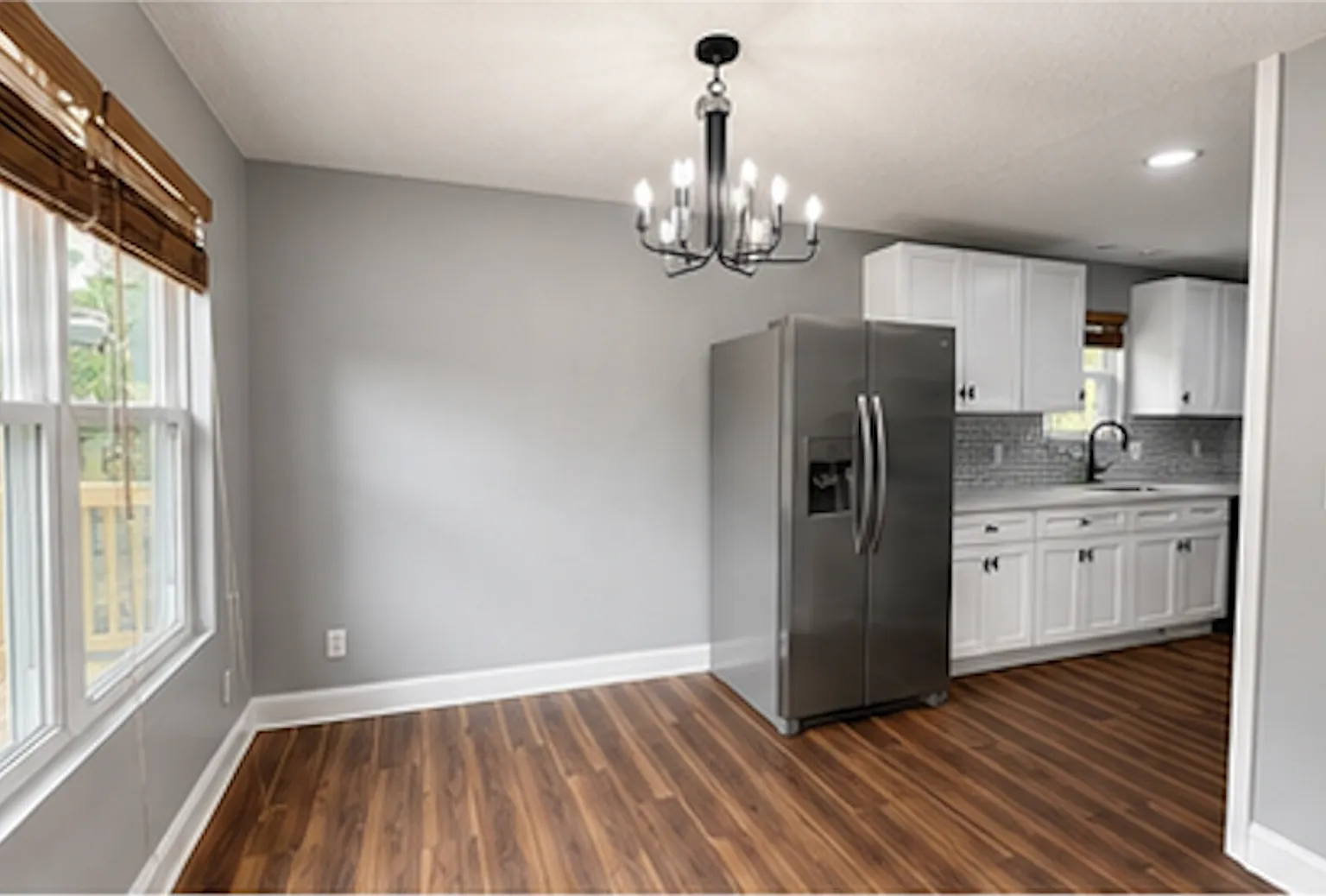 Comfortable Modern Family Home — Photo 3