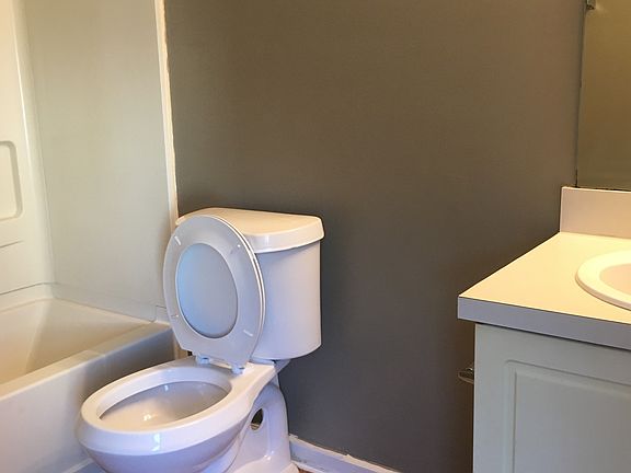 4th image of 185 Watercress Ct
