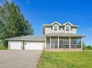 153 Summerfield Dr, Waverly, MN 55390