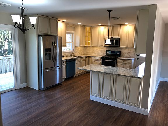 2nd image of 2635 Clover Dr