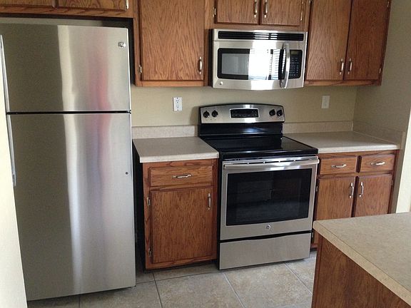 284104_Kitchen_04112014