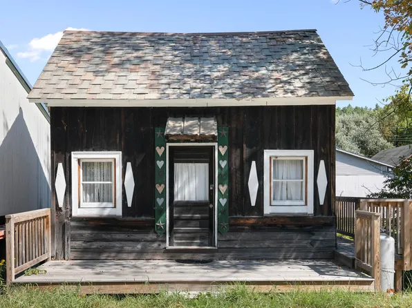 33 West River Street, Londonderry, VT 05155