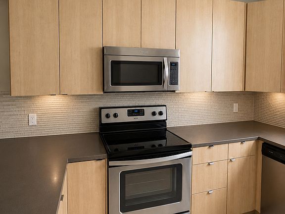 3rd image of 7750 S Rooftop Dr W