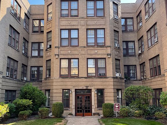 2nd image of 911 Sherman Ave APT 2S