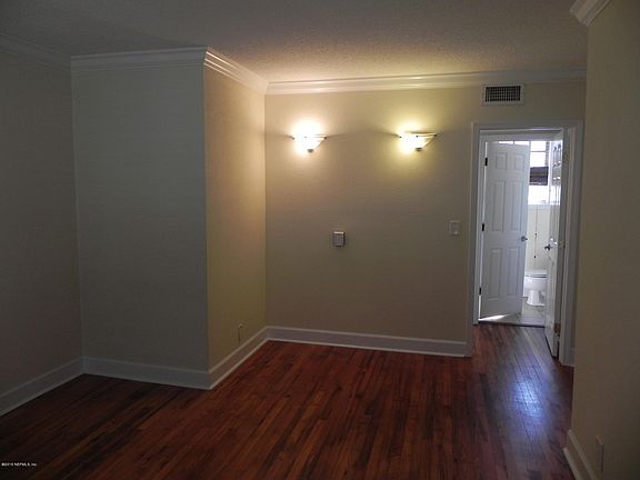 5th image of 319 1ST Avenue N #1E