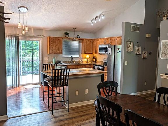 4th image of 3066 Cattail Cove Ln