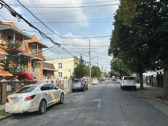 5th image of 757 Schenck Ave