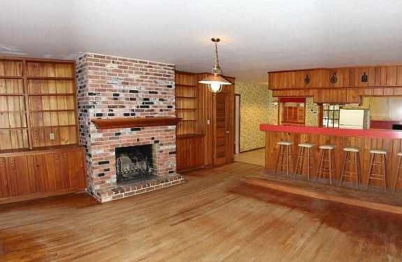 5th image of 8319 Mahan Dr