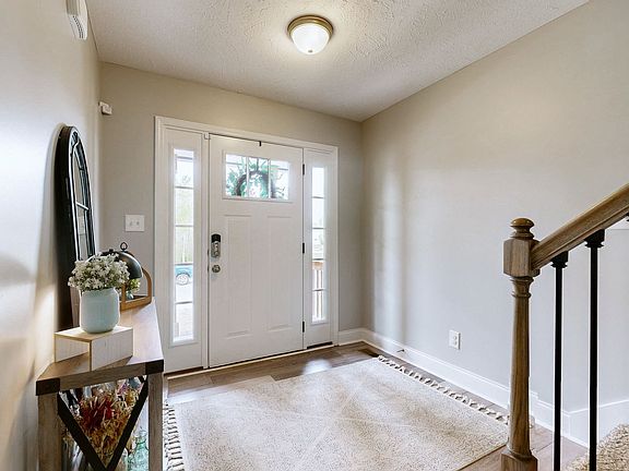 4th image of 1079 Spicer Dr