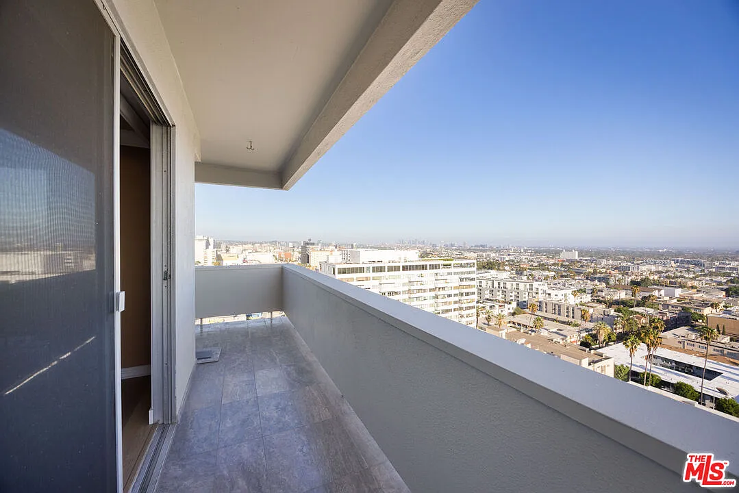 2 bed, 7.0 bath, 2130 sqft, $8,900 — Photo 4