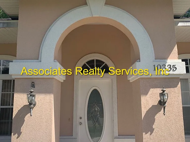 10335 NW 13th Ln — Photo 3