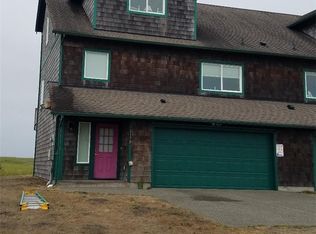 319 5th St NW #B, Long Beach, WA 98631