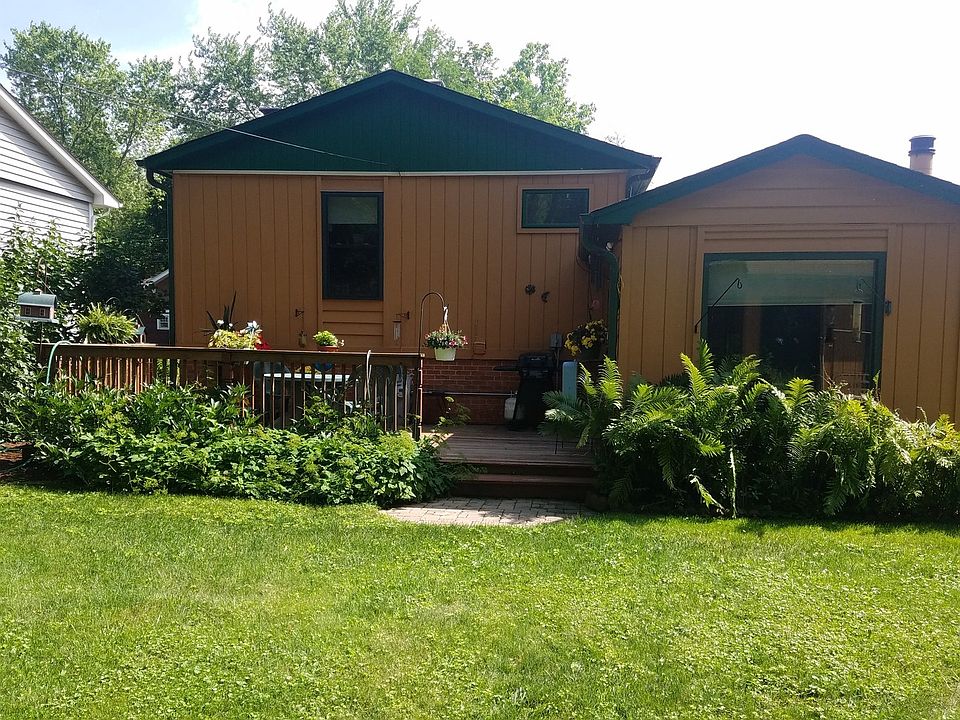 2nd image of 868 N Shore Dr