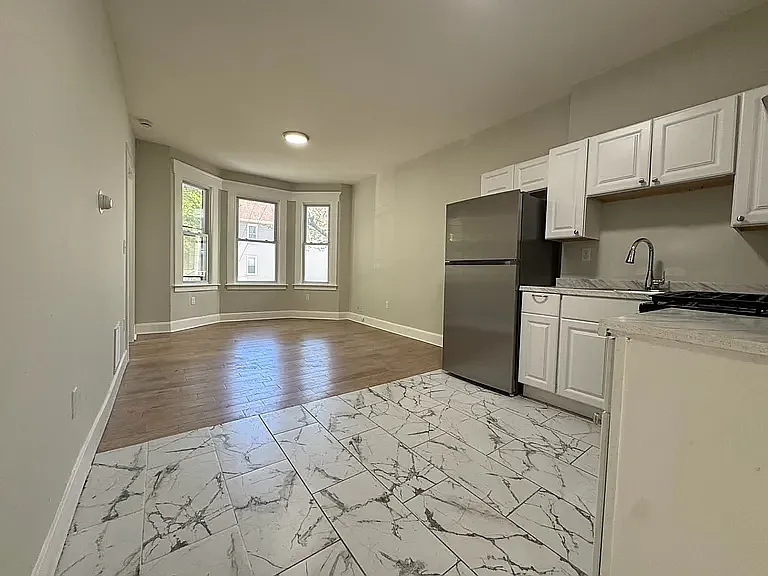 207 Goodrich St — Photo 4