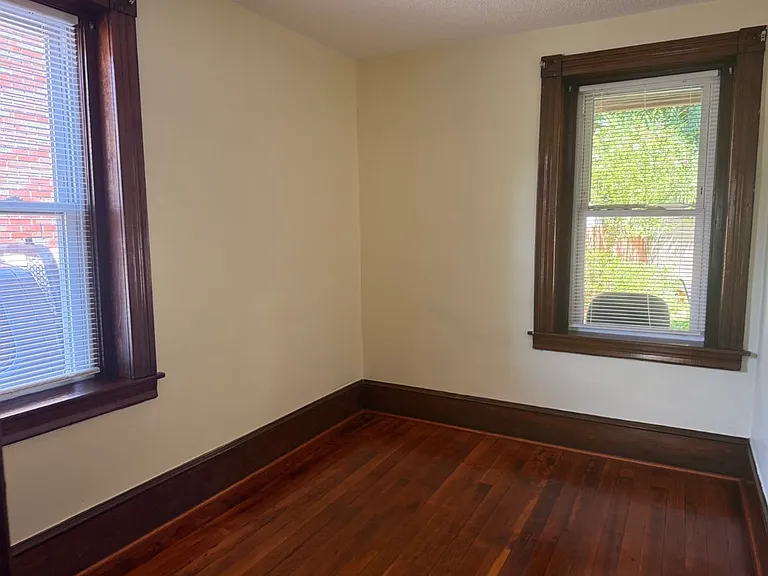 94 Grattan St #1L — Photo 2