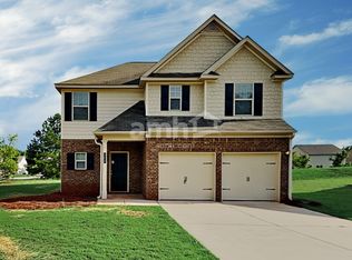 392 Bandelier Cir, Hampton, GA 30228
