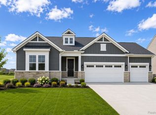 20569 W Kilburn Dr, Macomb, MI 48044