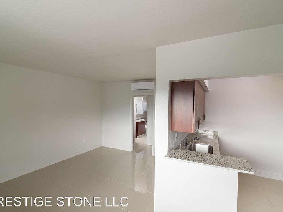 1st image of 13800 NE 6th Ave APT 20