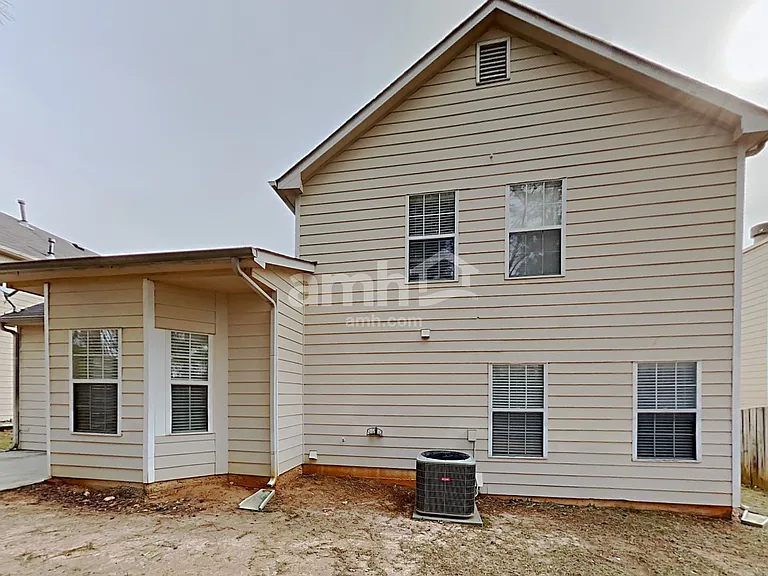 4865 Lake Park Ln — Photo 21